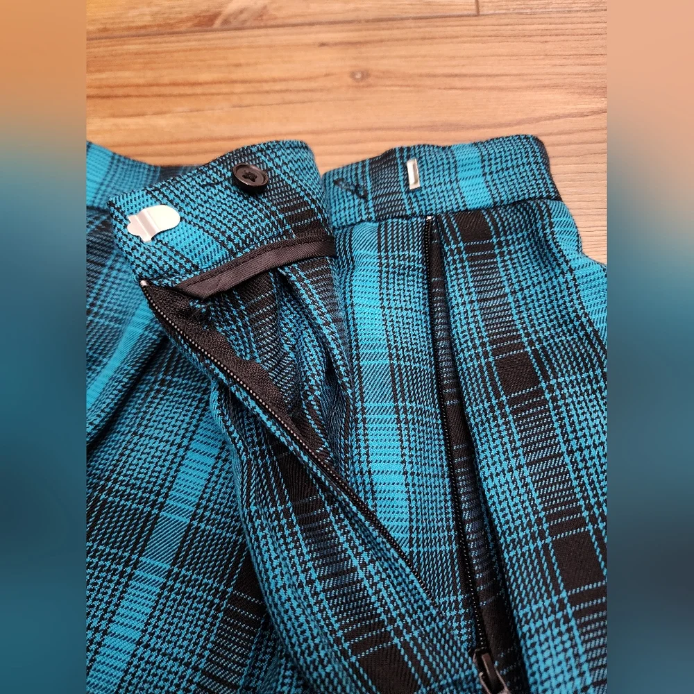 Hot Topic Mini Skirt Women's M Teal Plaid Pleated Chain